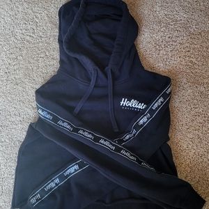 Small. Hollister Cropped Hoodie